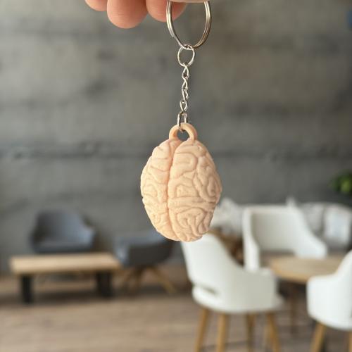 Brain (use it) Keychain ميدالية المخ