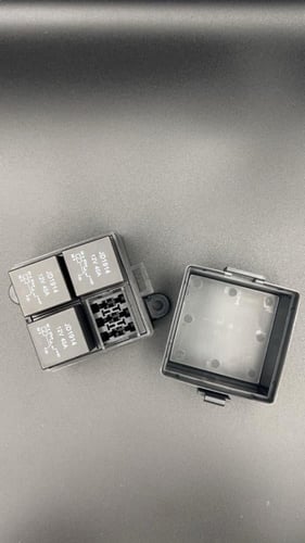 #22 علبة فيوزات المراوح