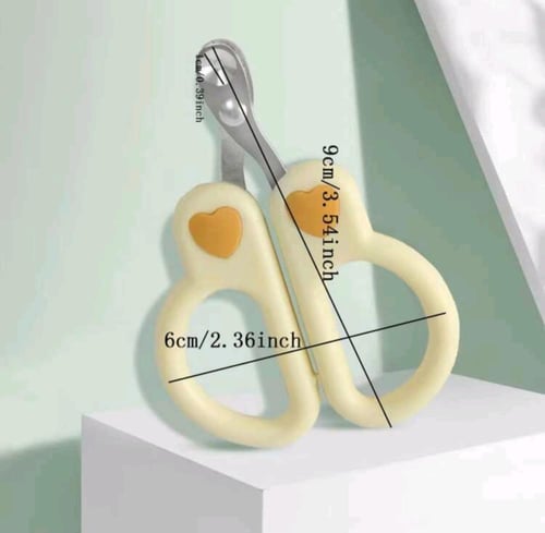 مقص أظافر قلب