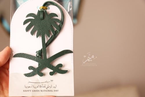 تعليقه سيفين و نخله جلد