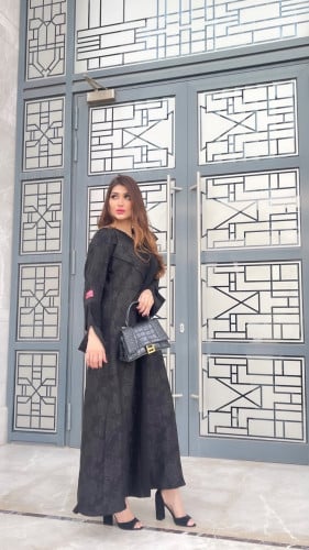 عباية بنّة الحسن