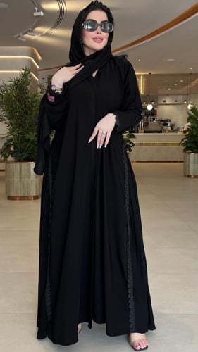 عباية طــيّة