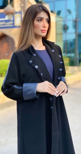 عباية زاهيـة