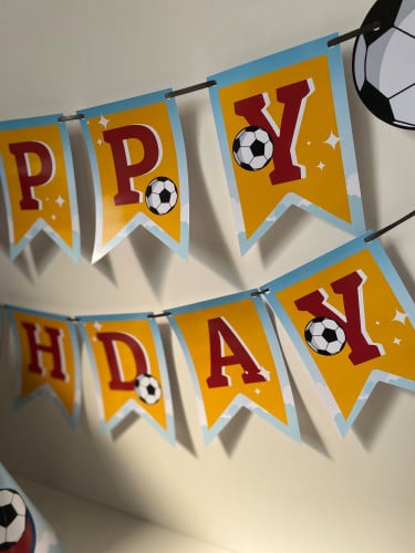 مثلثات زينة كرة