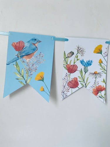 مثلثات زينة عيد الحديقة السرية