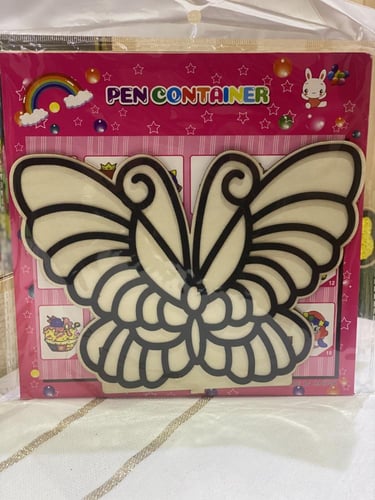 طقم مكتبية للاقلام...