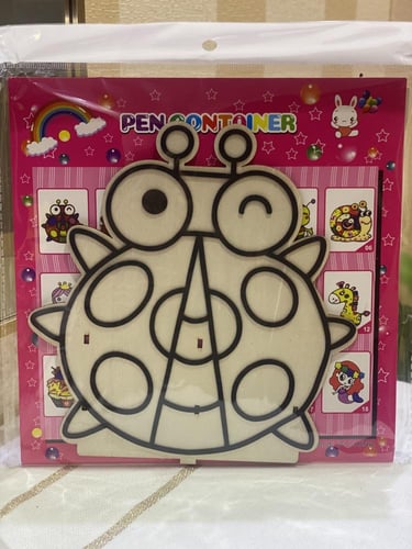 طقم مكتبية للاقلام...