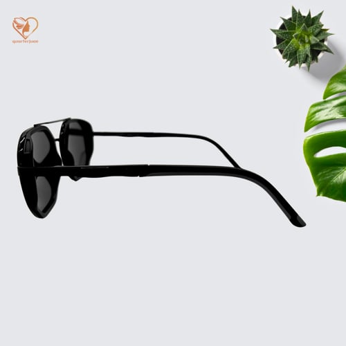 نظارة لاكوست