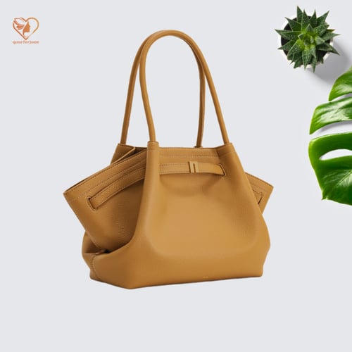 شنطة JW PEI جلد