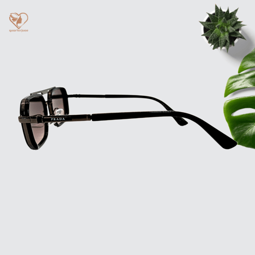 نظارة برادا