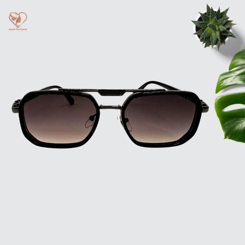 نظارة برادا