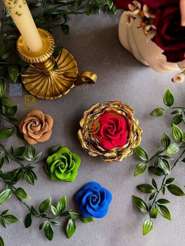 بخور على شكل ورد مع مبخرة ذهبية