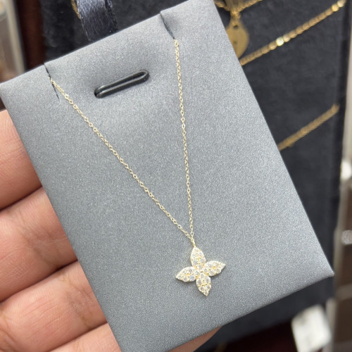 عقد ناعم 18k