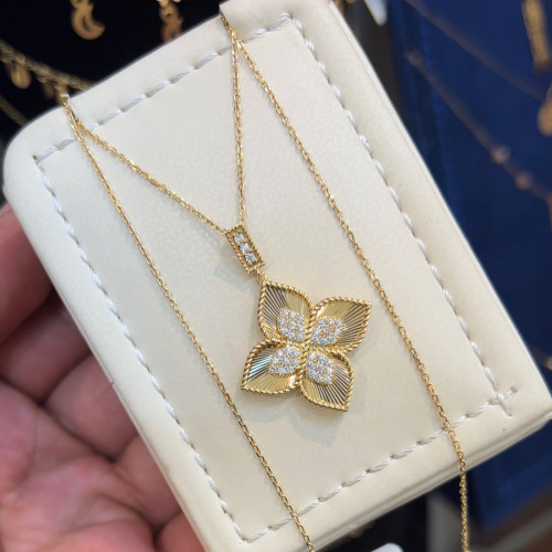 عقد ربرتو 18k