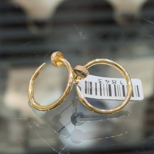 حلق مسمار 18k