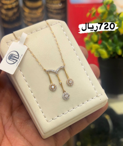 عقد ناعم 18k
