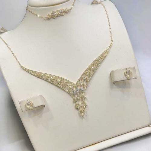 طقم تصميم الماس 18k