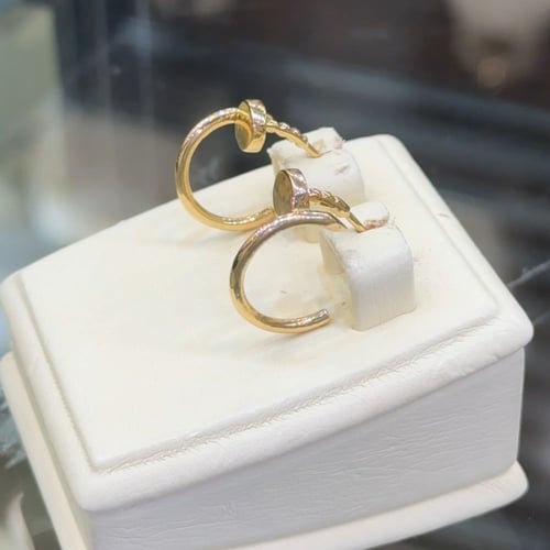 حلق مسمار 18k