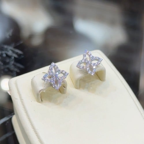 حلق ذهب ابيض 18k