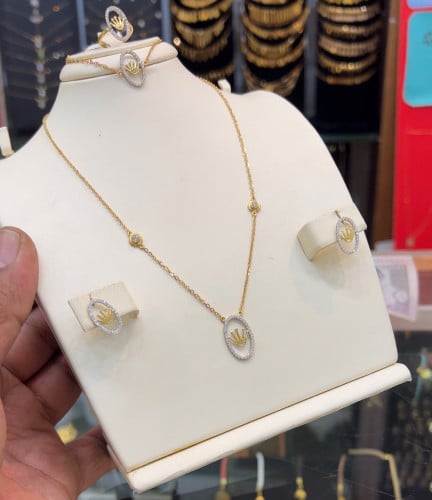 طقم عيار 18