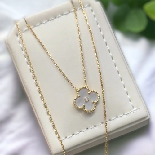 عقد صدف ابيض 18k