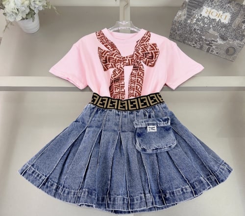 طقم بناتي انيق