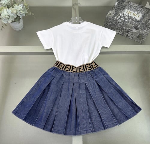 طقم بناتي انيق