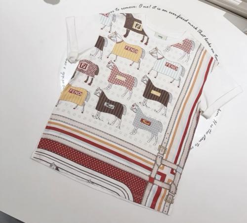 تيشرت مناسب للبنات والاولاد فندي ماستر تسليم فوري...