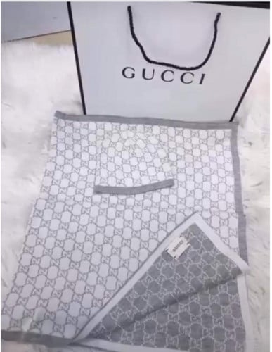 لفة مولود مع القبعة