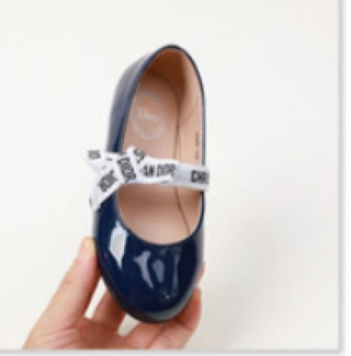 حذاء انيق للبنات