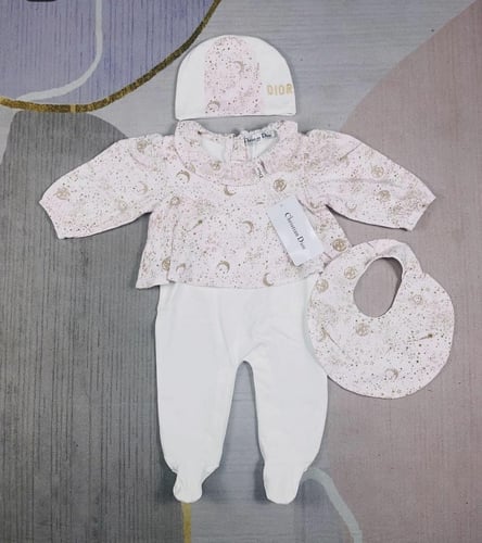 طقم بناتي 5 قطع جوده عالية شامل كيس التسوق