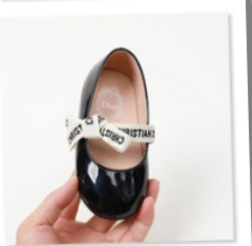 حذاء انيق للبنات