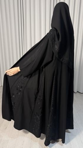 Sandy Abaya