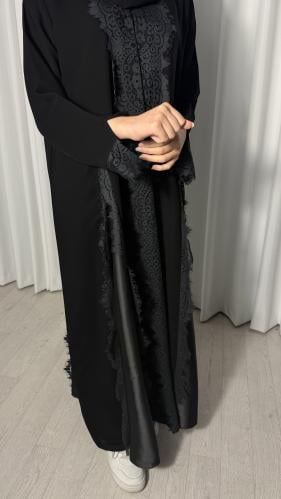 Amina abaya