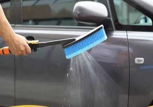 مضخة مع سطل ومحول