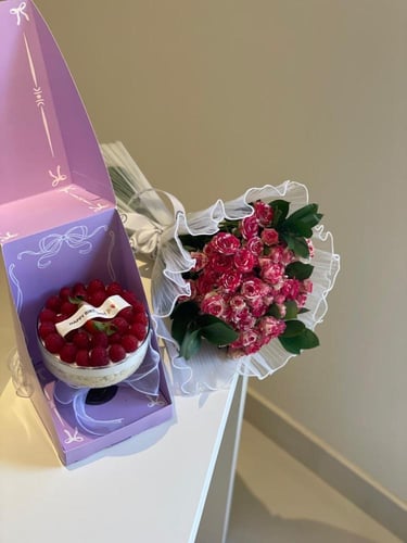 ميني كيك و بوكيه