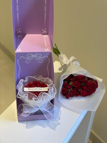 ميني كيك وبيبي روز