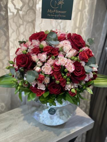 فازة سمك 30 غصن بيبي روز و 10 روز