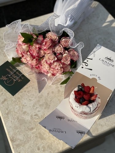 لافيفان ريد فلفيت و بوكيه بيبي روز