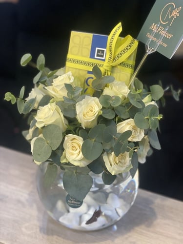 فازة سمك 20 ورده جوري+ شوكولاته