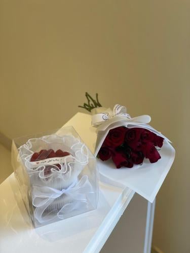 ميني كيك وبيبي روز