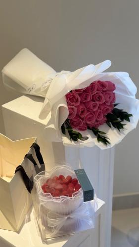 ميني كيك و بوكيه ٣٠ جوري