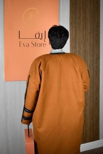 فروة مع قبوع قابل للإزالة لون جملي