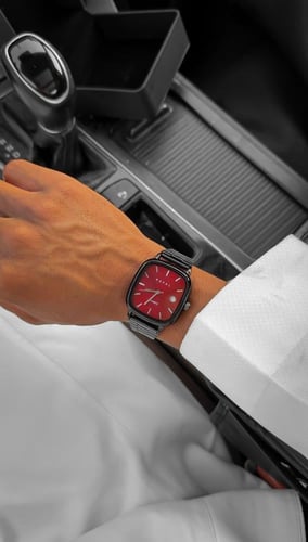 بكج ساعات LTP اسود مع احمر