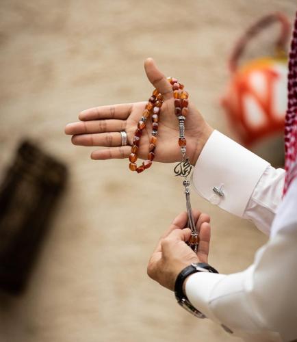 سبح بي الاسم بتصميم فريد