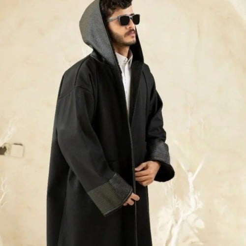 فروه رجالي اسود مع جلد اسود