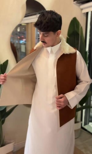 سديري رجالي كلاسيكي دبل فس لون جملي معا بيج