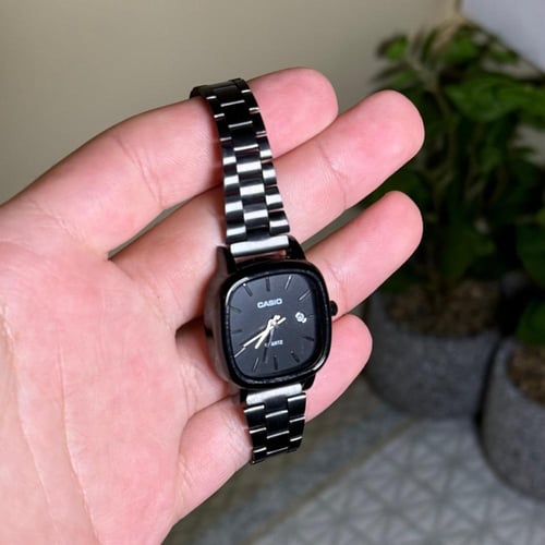 ساعة كاسيو نسائية اسود