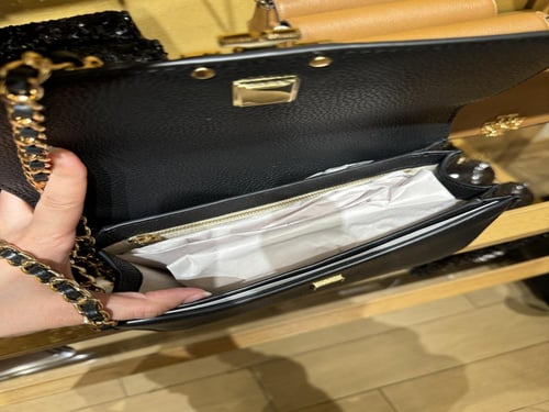 شنطة توري بورش تتوفر بألوان ميديم