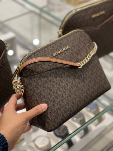 شنطة مايكل كورس